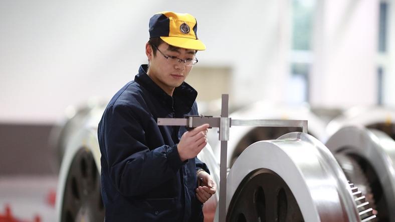 高铁已是“国家名片”,车轴却靠进口?85岁院士不答应